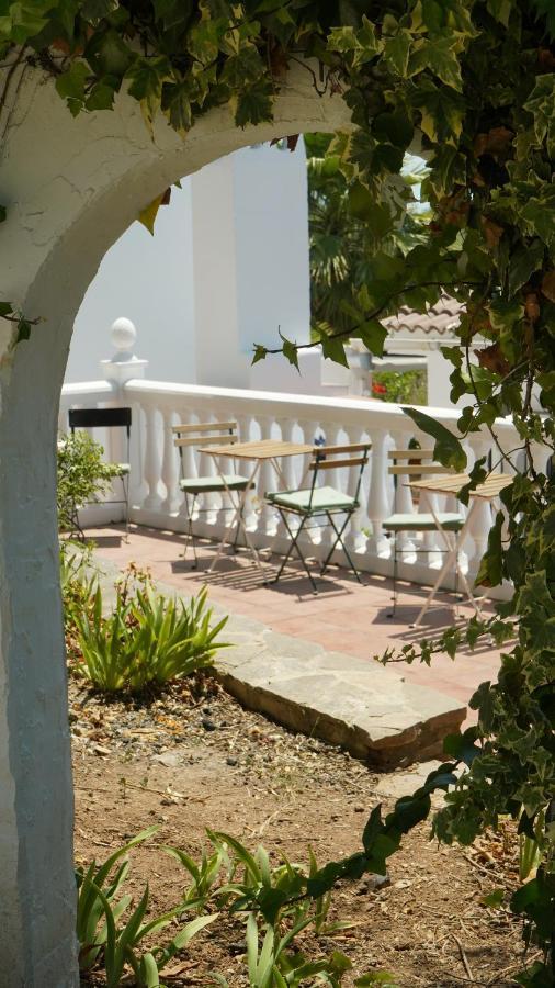One Life Malaga Retreat Hotel Periana Exterior photo